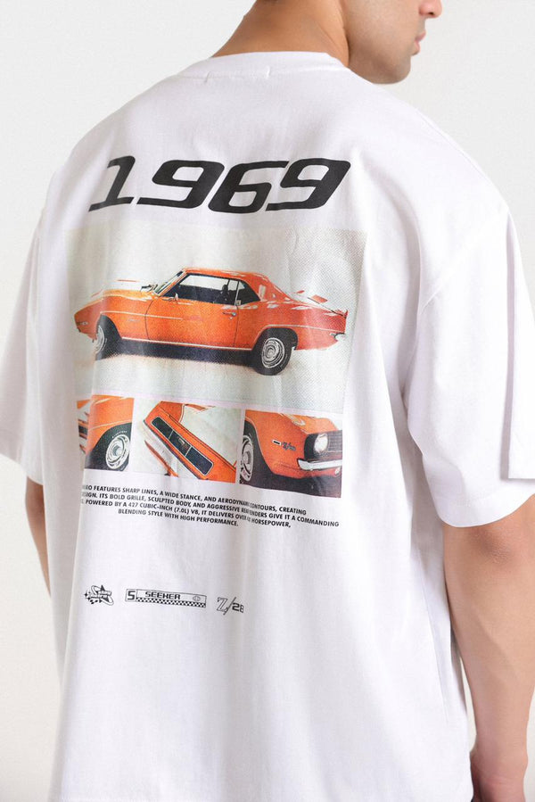 GRAPHIC TEE White